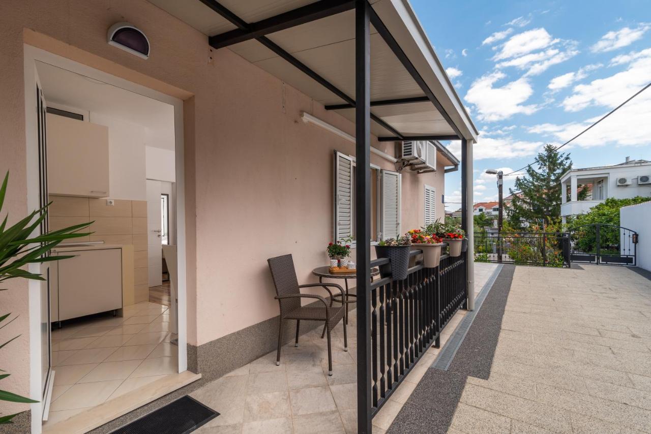 Apartments Orlic Trogir Exterior photo