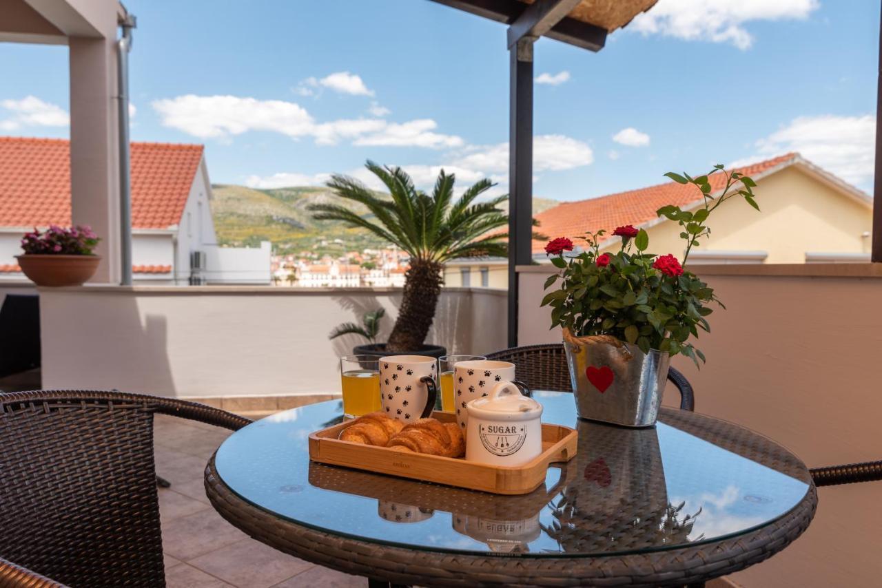 Apartments Orlic Trogir Exterior photo