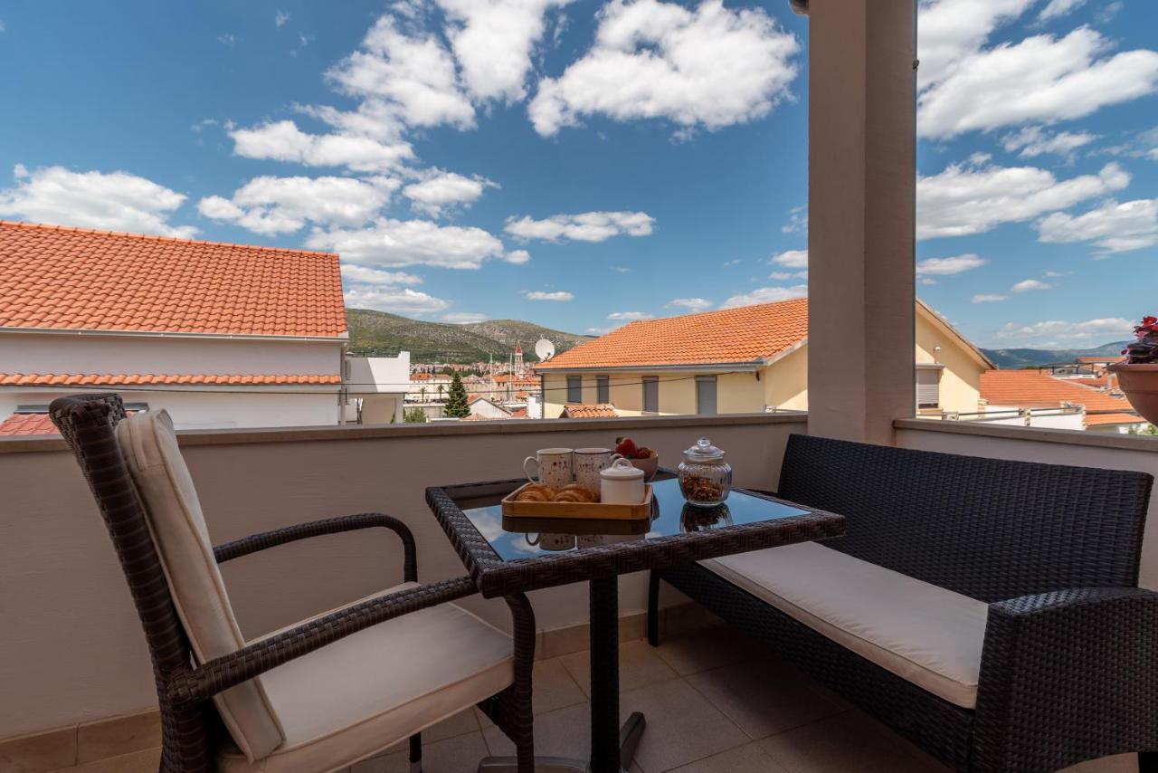 Apartments Orlic Trogir Exterior photo