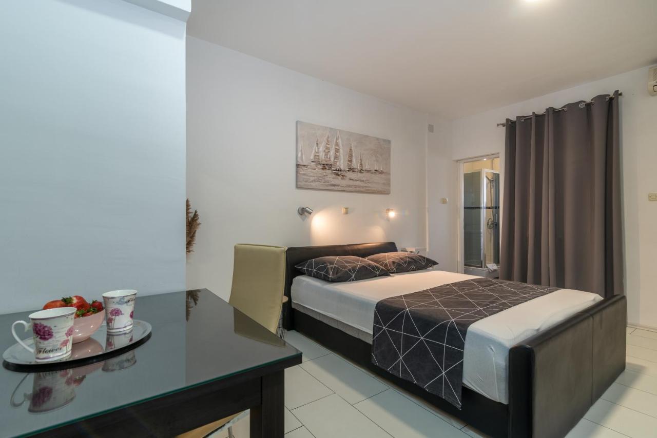 Apartments Orlic Trogir Exterior photo
