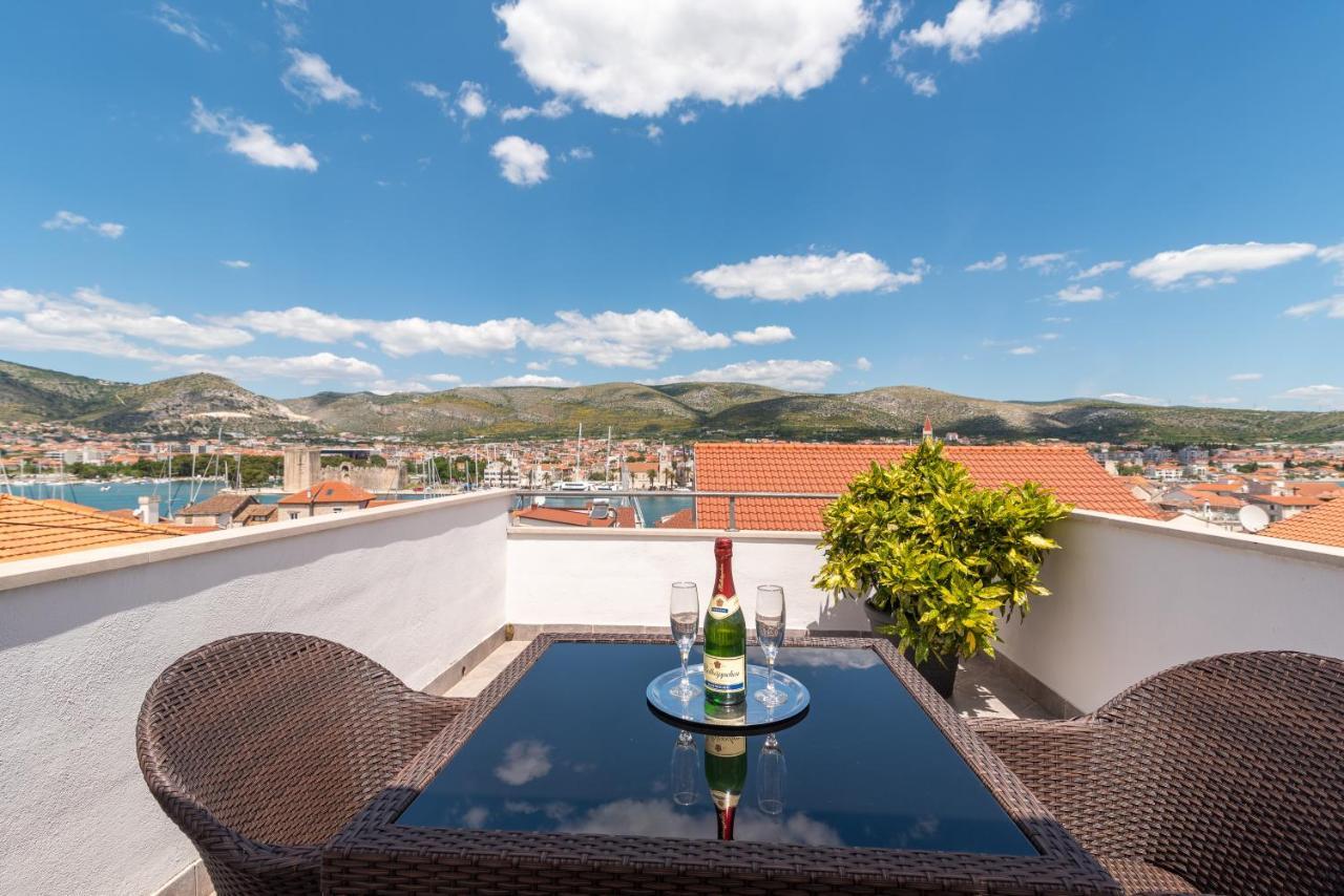 Apartments Orlic Trogir Exterior photo