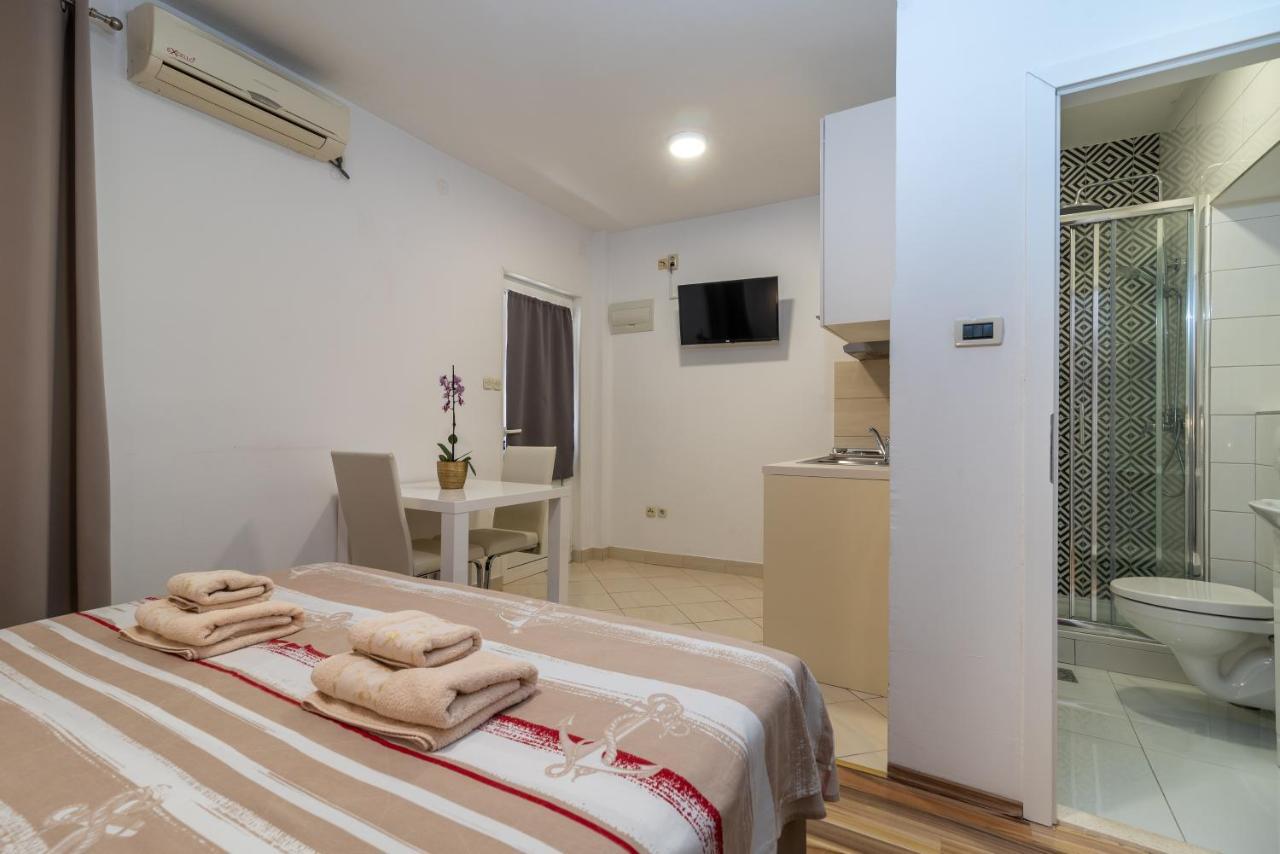 Apartments Orlic Trogir Exterior photo