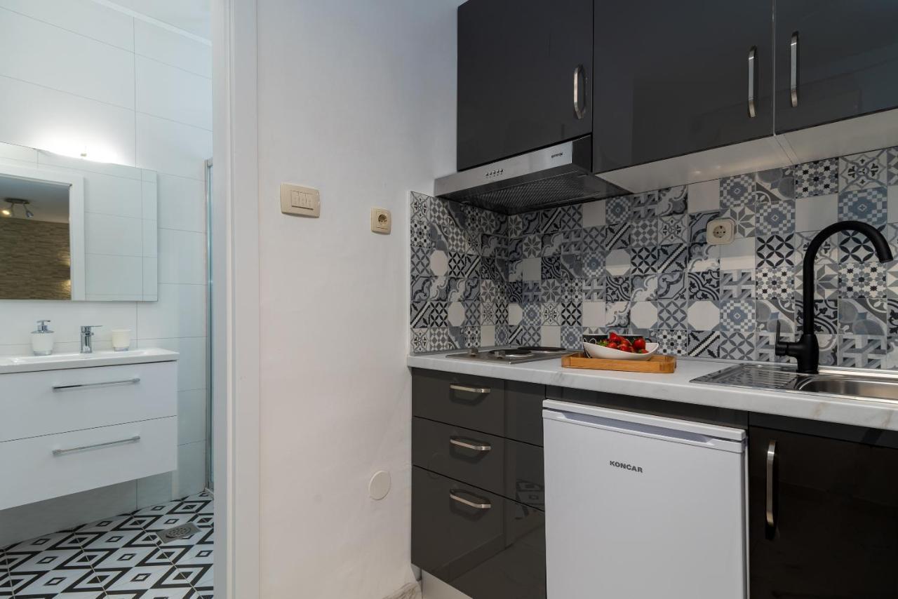 Apartments Orlic Trogir Exterior photo