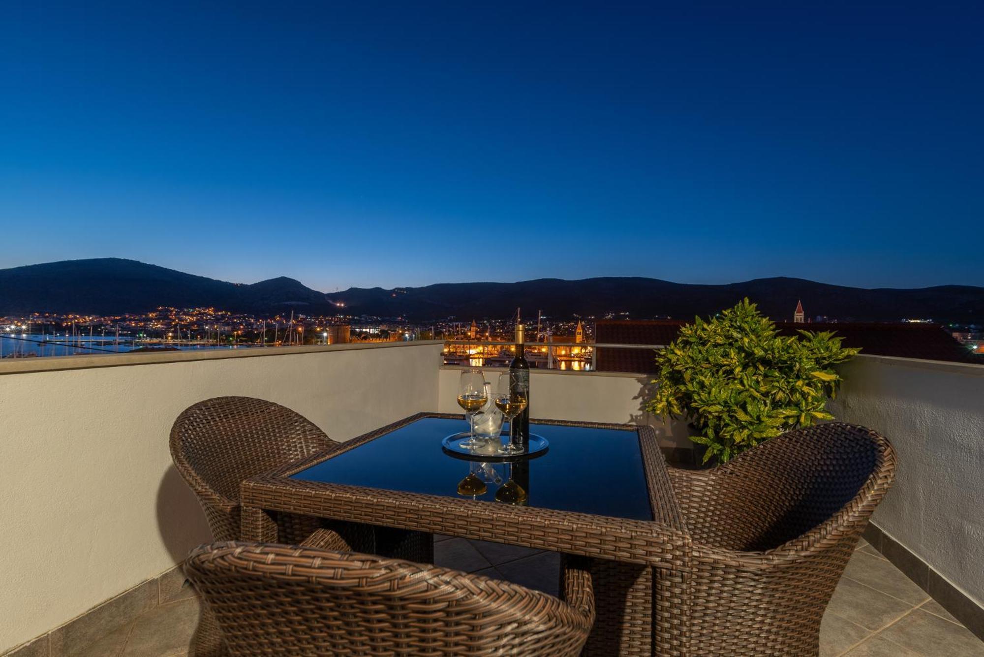 Apartments Orlic Trogir Exterior photo