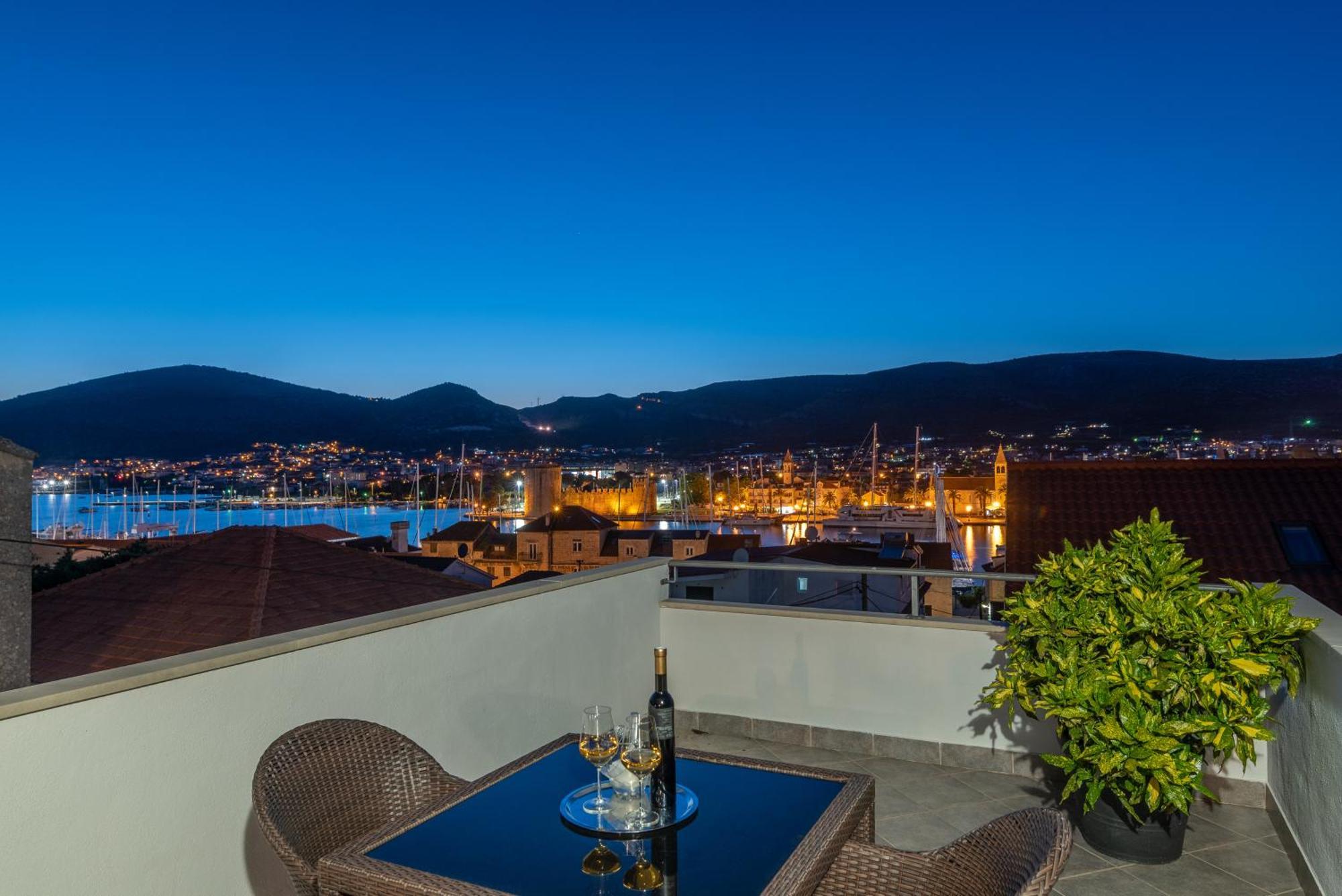 Apartments Orlic Trogir Exterior photo