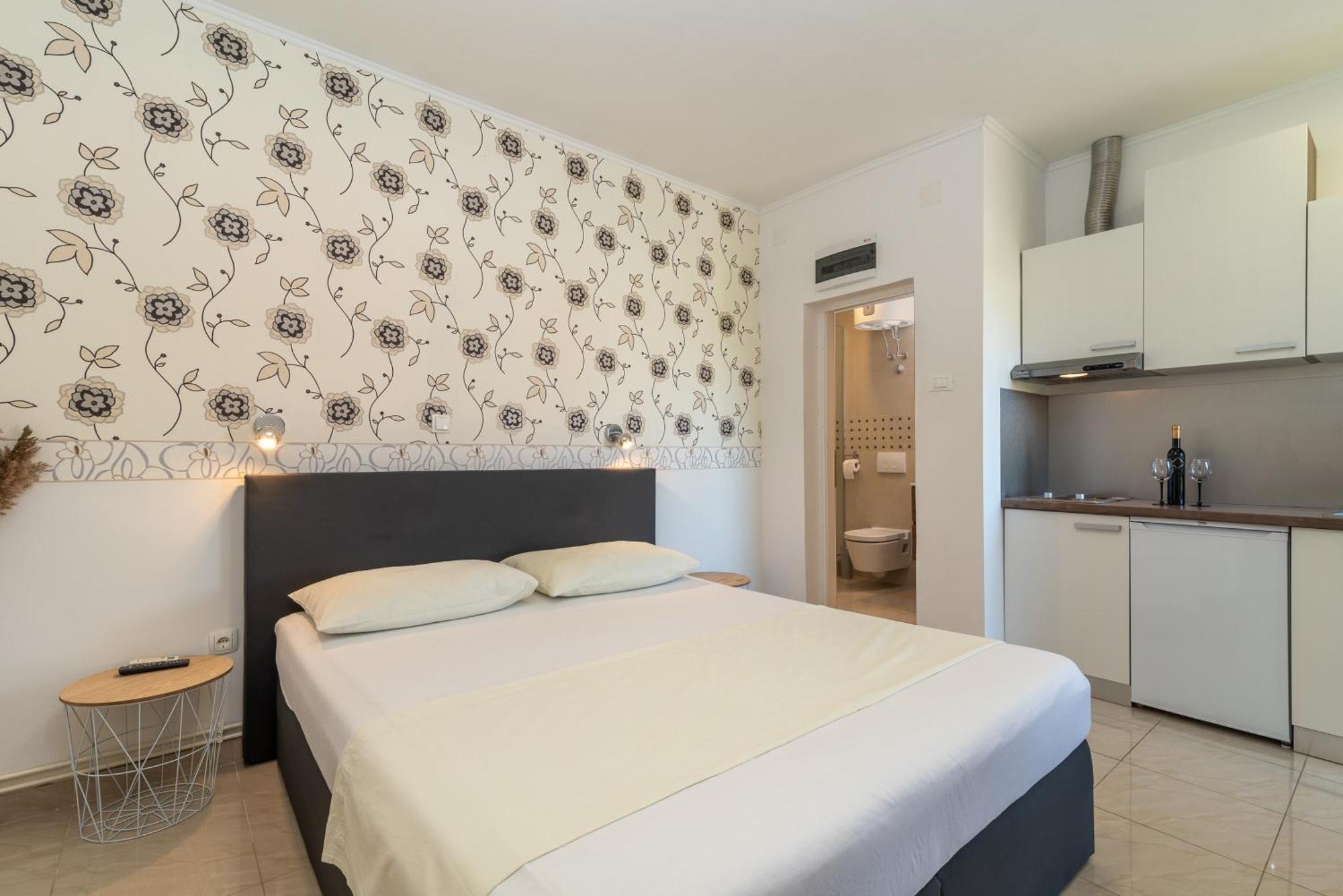 Apartments Orlic Trogir Exterior photo