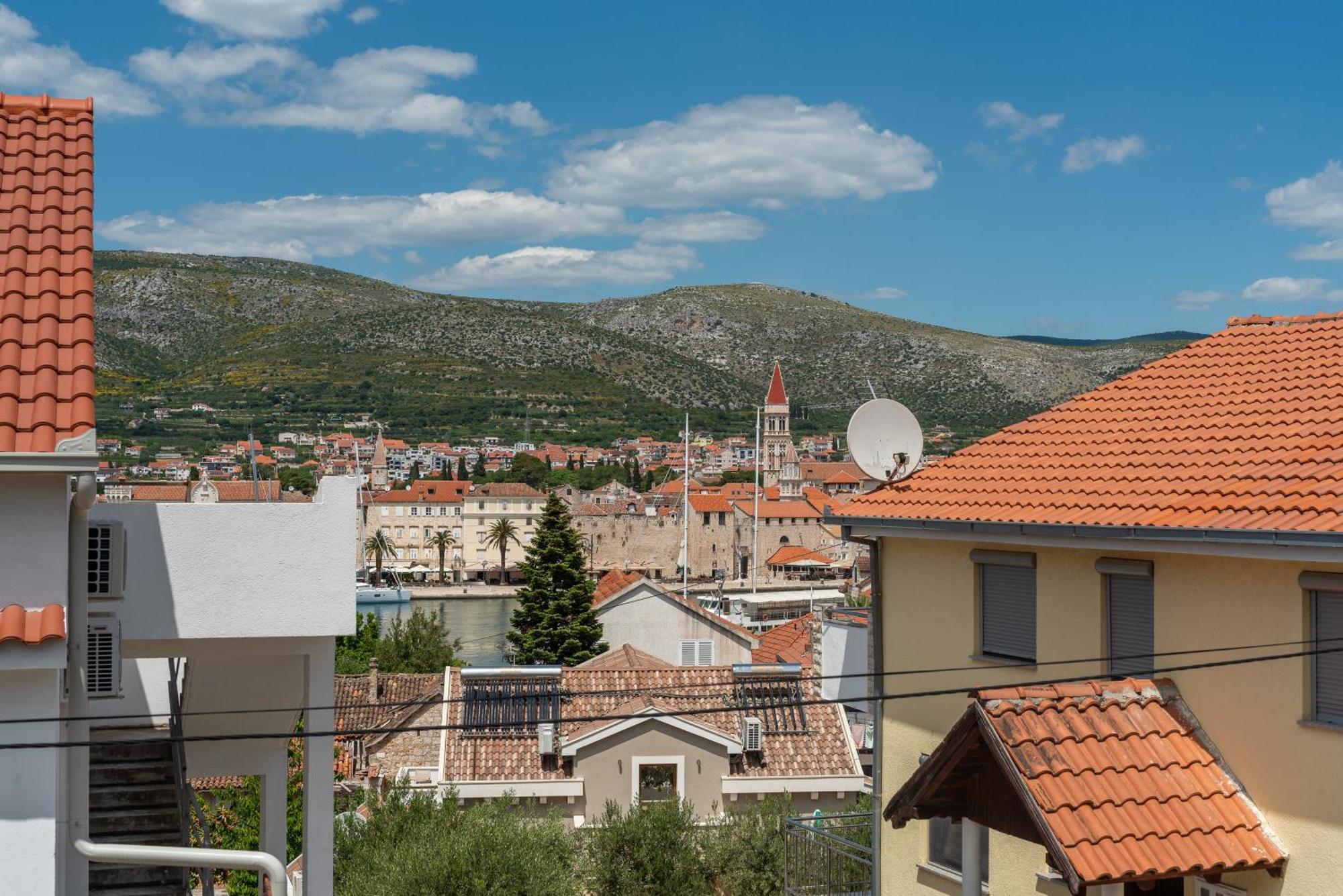 Apartments Orlic Trogir Exterior photo
